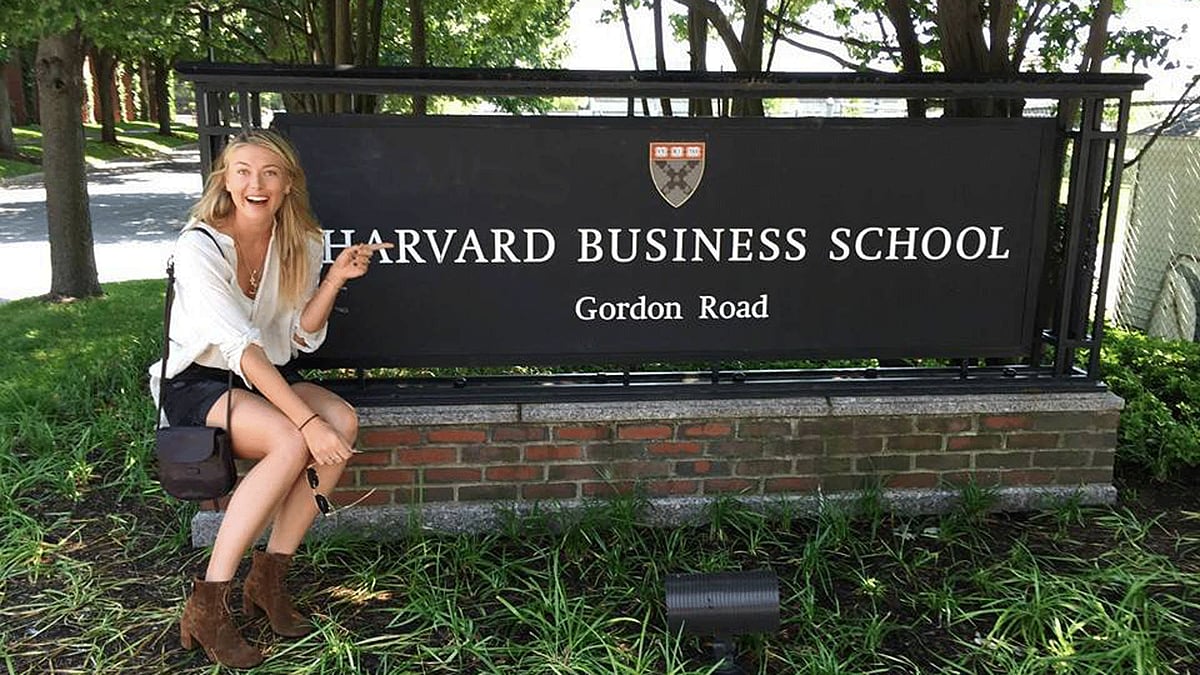 (Photo Courtesy: <a href="https://www.facebook.com/sharapova/photos/a.377880637679.165569.65920772679/10153515259042680/?type=3&theater">Facebook/Maria Sharapova</a>)