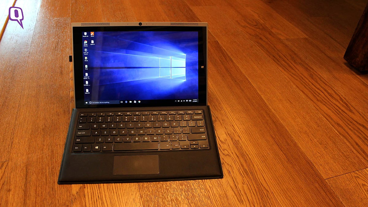 Smartron t.book 2-in-1 Windows 10 PC. (Photo: <b>The Quint</b>)