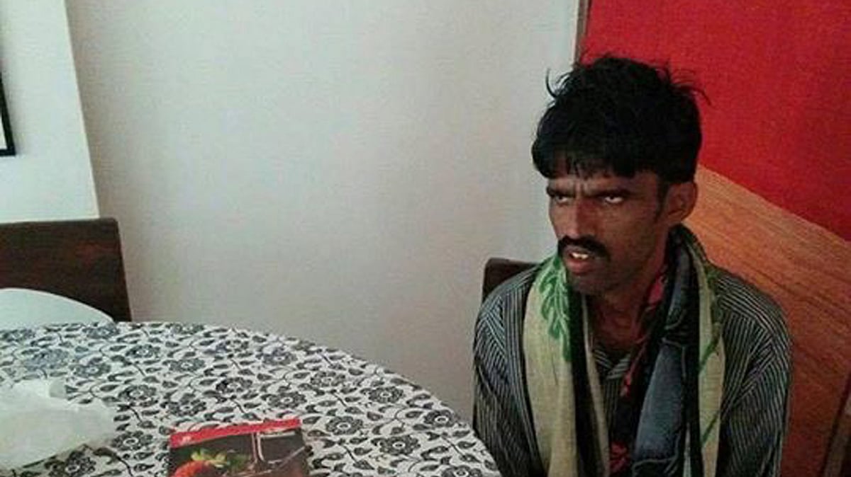 Sadashiva is a coconut plucker who works in Malleswaram, Bengaluru. (Photo Courtesy: Twitter/<a href="https://twitter.com/ShivAroor">Shiv Aroor)</a>