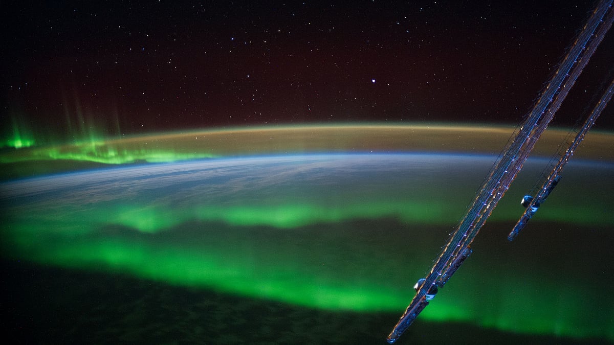 One of the Expedition 40 crew members aboard the International Space Station recorded this colourful image of Aurora Australis on July 15, 2014. (Photo: <a href="https://www.flickr.com/photos/nasahqphoto/">Flickr/NASA</a>)