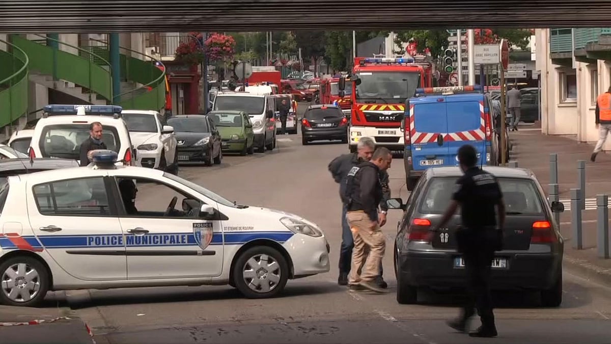 Police sealing off a road as the hostage situation took place. (Photo: AP)