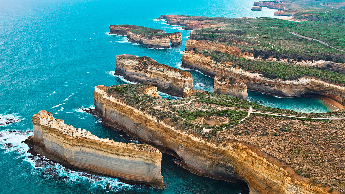 <div class="paragraphs"><p>Great Ocean Road on a sunny day. </p></div>