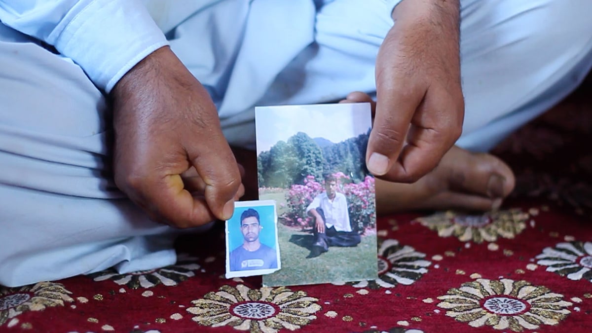 Afroz Ahmed Lone was killed when a mob protesting Burhan Wani’s killing pushed his police van into Jhelum river. (Photo: Muneeb Ul Islam)