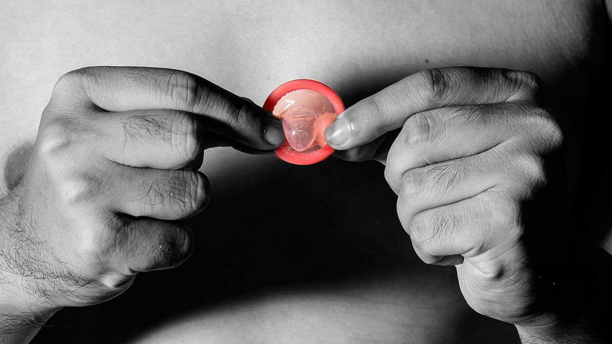 I&amp;B ministry places restrictions on condom ads.