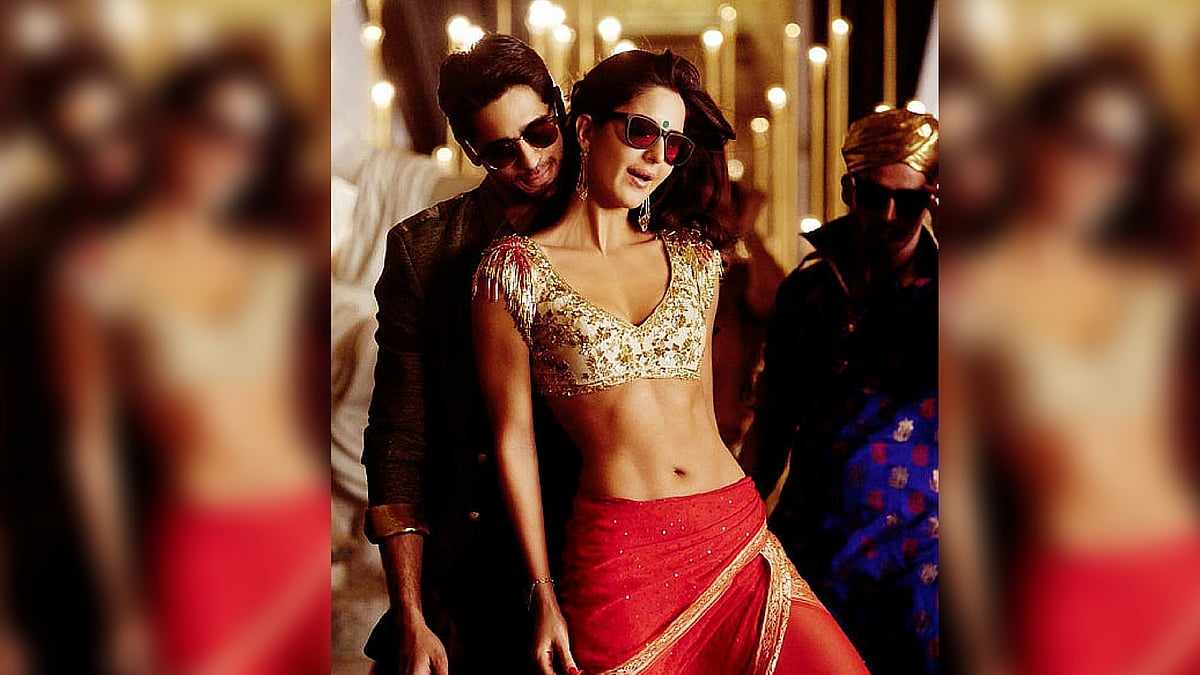 Katrina Kaif has never looked fitter than in the latest – ‘<i>Kala Chashma’</i> from <i>Baar Baar Dekho</i>. (Photo Courtesy: YouTube screenshot)