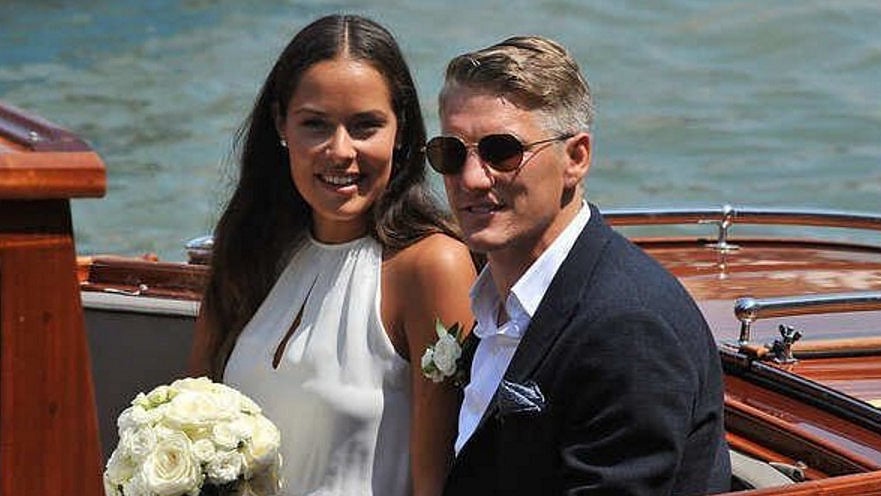 Bastian Schweinsteiger and Ana Ivanovic pose on the boat after the ceremony. (Photo Courtesy: <a href="https://twitter.com/Basti_utd">Basti Twitter</a>)
