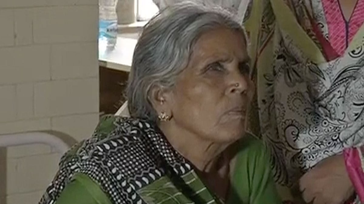 About 40-50 patients from poor and lower middle class families undergo surgeries every day at Sarojini Devi Eye Hospital at Mehdipatnam. (Photo: ANI)