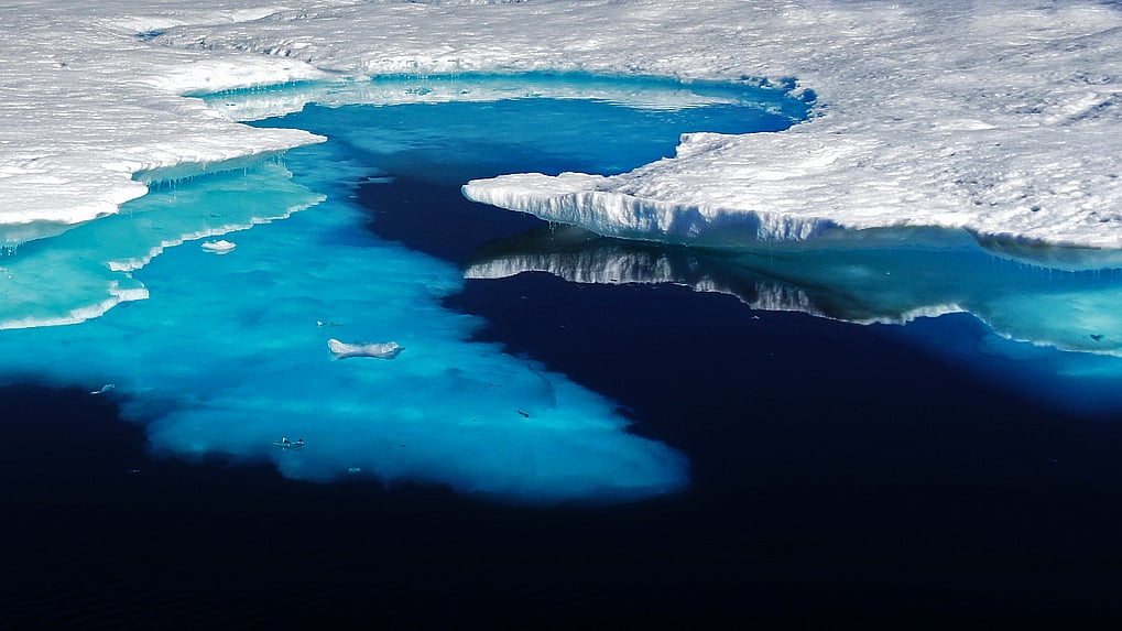 Arctic ice is melting fast, and it will have devastating consequences all around the world. (Photo Courtesy: Flickr/<a href="https://www.flickr.com/photos/39997856@N03/">mariusz kluzniak</a>)