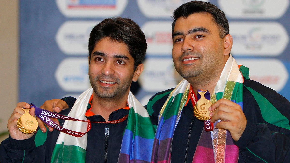 Abhinav Bindra of India (L) and Gagan Narang (R). (Photo: Reuters)