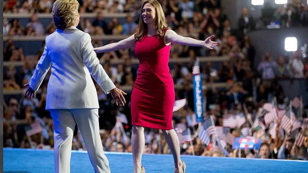 Chelsea Clinton painted an intimate portrait of her “trustworthy and thoughtful” mother, Hillary Clinton at Democratic National Convention. (Photo: AP exchange)