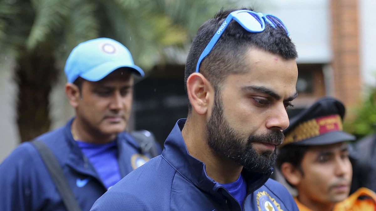 Indian Test skipper Virat Kohli(R) and new coach Anil Kumble. (Photo: AP)