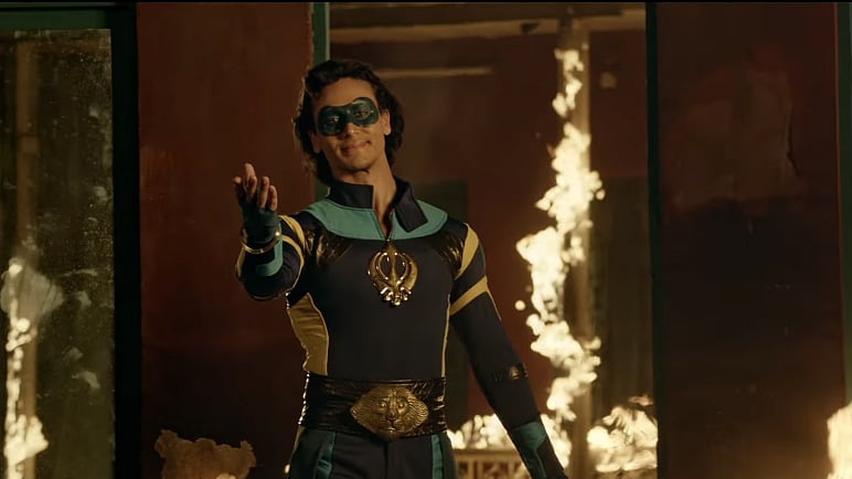 Tiger Shroff in a still from <i>A Flying Jatt</i>. (Photo: The Quint)