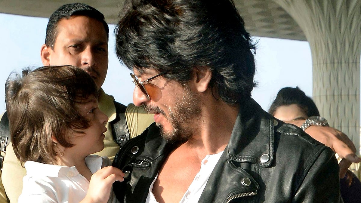 

Shah Rukh Khan with AbRam. (Photo: Yogen Shah)