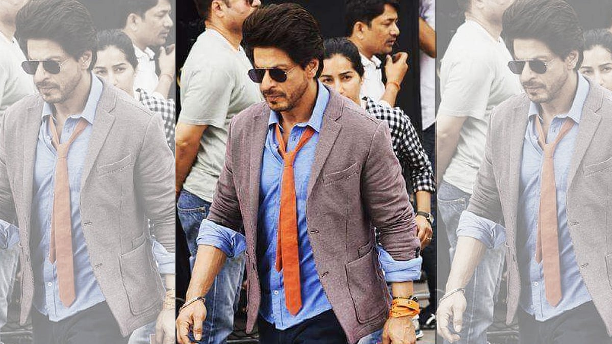 Shah Rukh Khan shooting in Prague. (Photo courtesy: <a href="https://twitter.com/pramodsrkian/status/767232989180944384">Twitter/ @Pramodsrkian</a>)