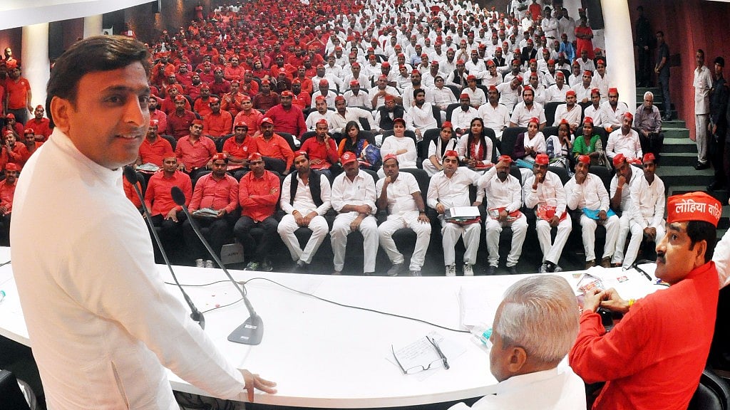 Despite Akhilesh flaunting his development card, few believe that his ‘vikas’ mantra is genuine. (Photo: IANS)