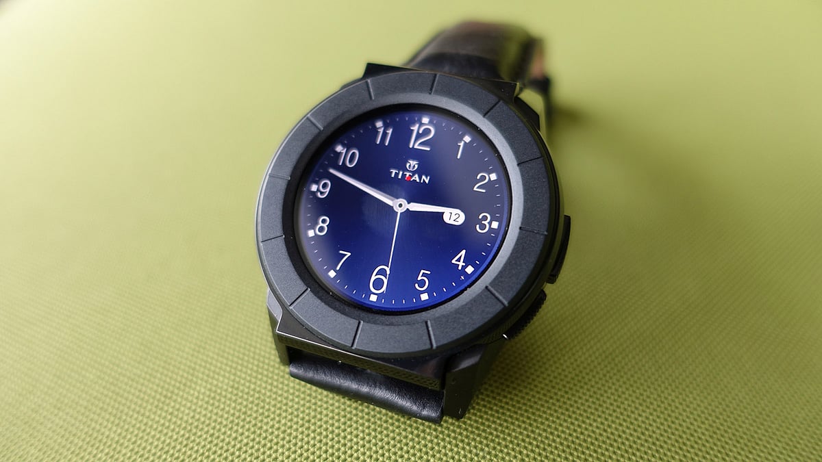 The JUXT Pro has many classic watch faces to choose from. (Photo: The Quint/@2shar)