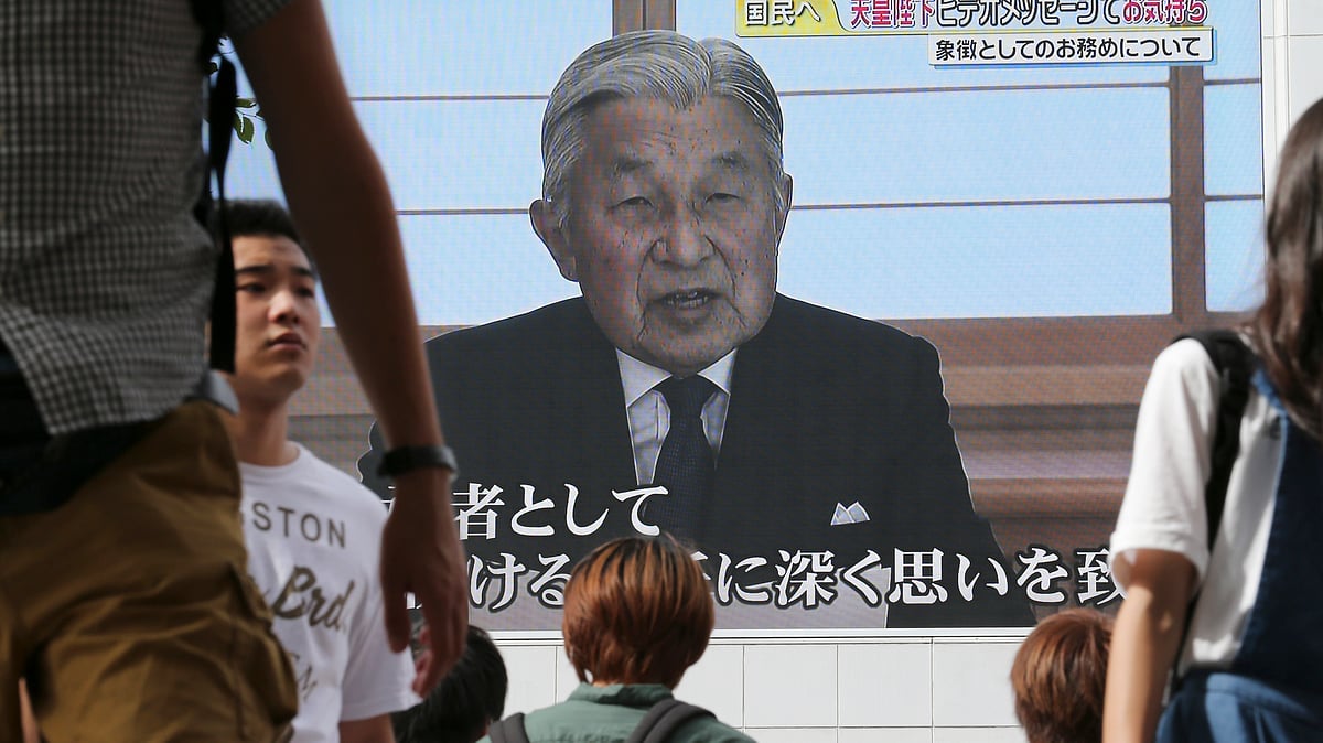 The Japanese emperor, in a rare address to the public, signaled his apparent wish to abdicate by expressing concern about his ability to carry out his duties fully. (Photo: AP) 