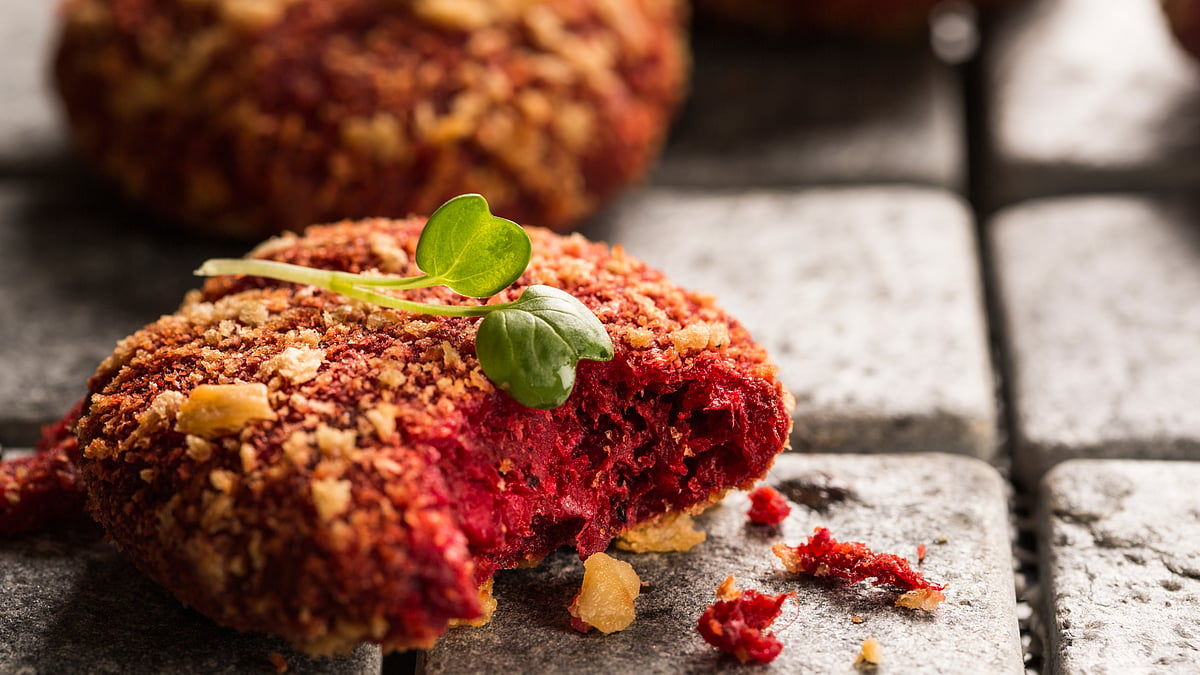 A dish both delicious and good looking – Beetroot Tikki. (Photo Courtesy: Massive Restaurants)