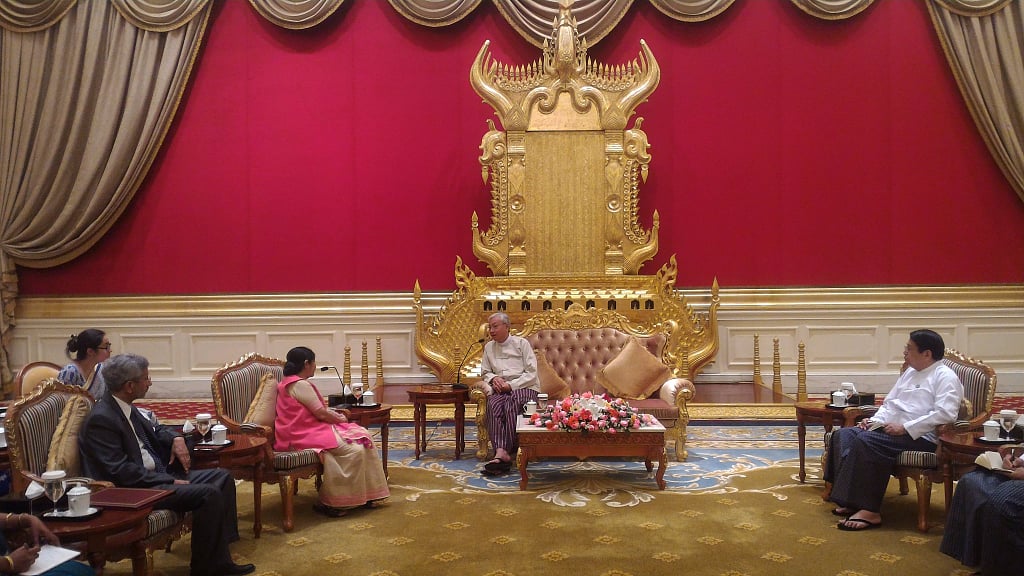 External Affairs Minister, Sushma Swaraj in dialogue with Myanmar’s new government. (Photo: Twitter/<a href="https://twitter.com/MEAIndia">@MEAIndia</a>)