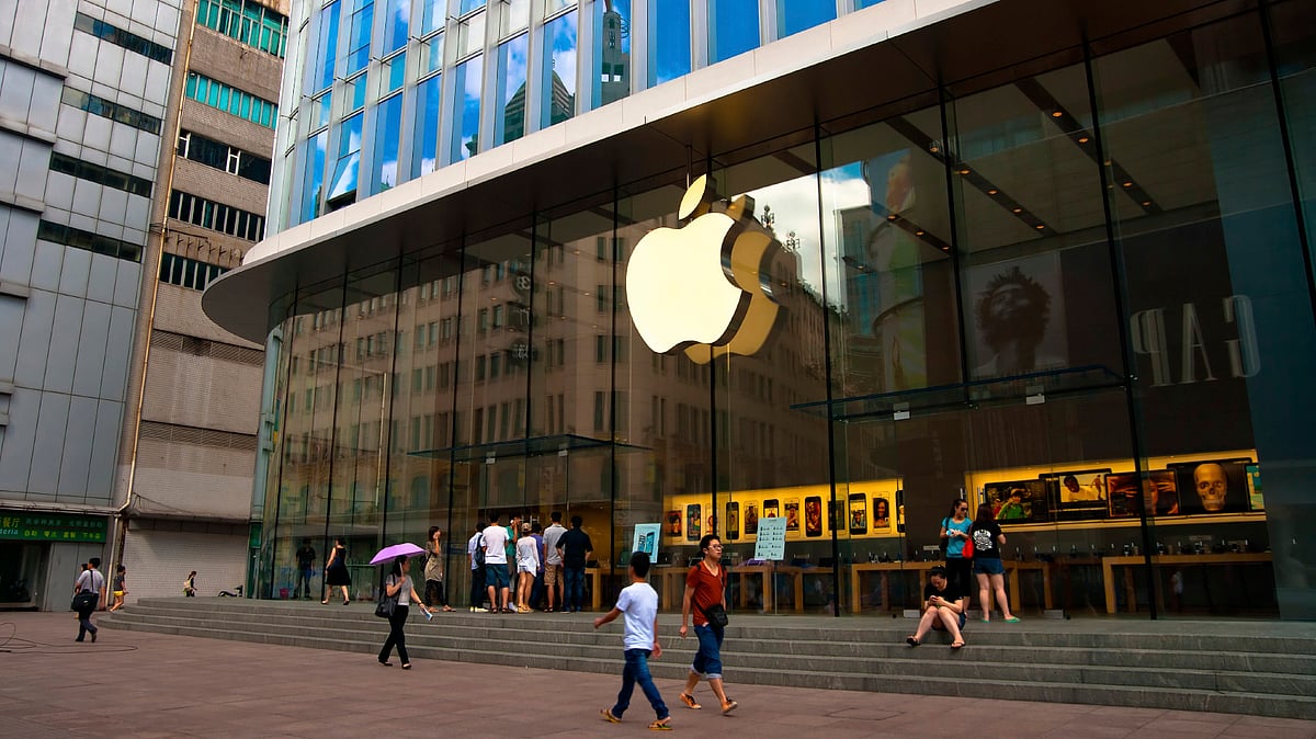 Apple reached the historic landmark in the market for the first time. 