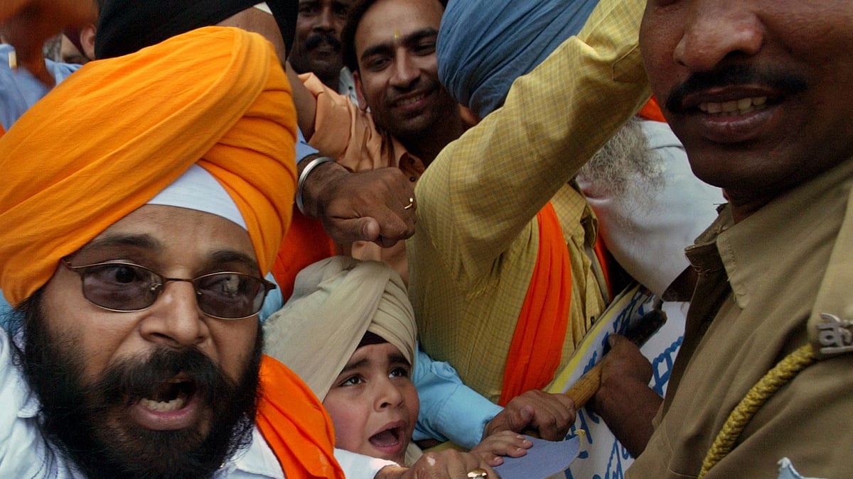 Rising number of attacks against Hindu leaders in the run up to the assembly elections in 2017 have got the state authorities worried. (Photo: Reuters)
