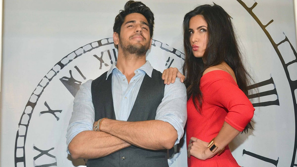 Sidharth Malhotra and Katrina Kaif strike a pose for the shutterbugs as they launch <i>Baar Baar Dekho. </i>(Photo: Yogen Shah) 
