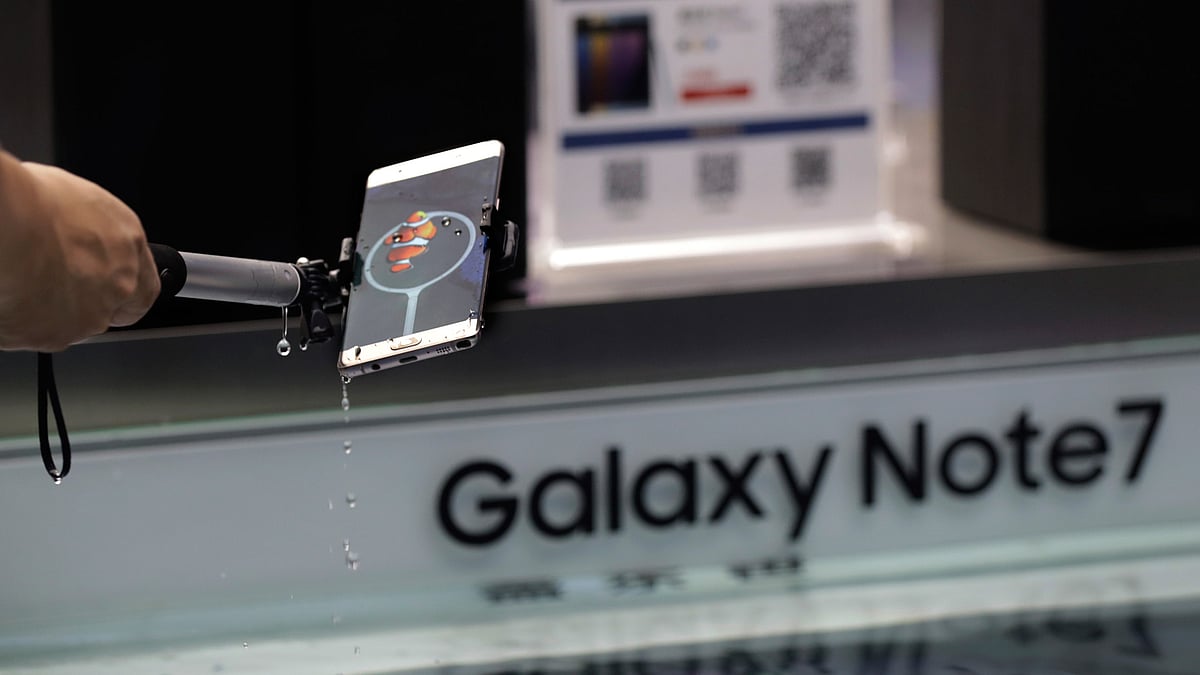 While the handset was officially launched nearly two weeks ago, the global delivery might get affected. (Photo: AP)