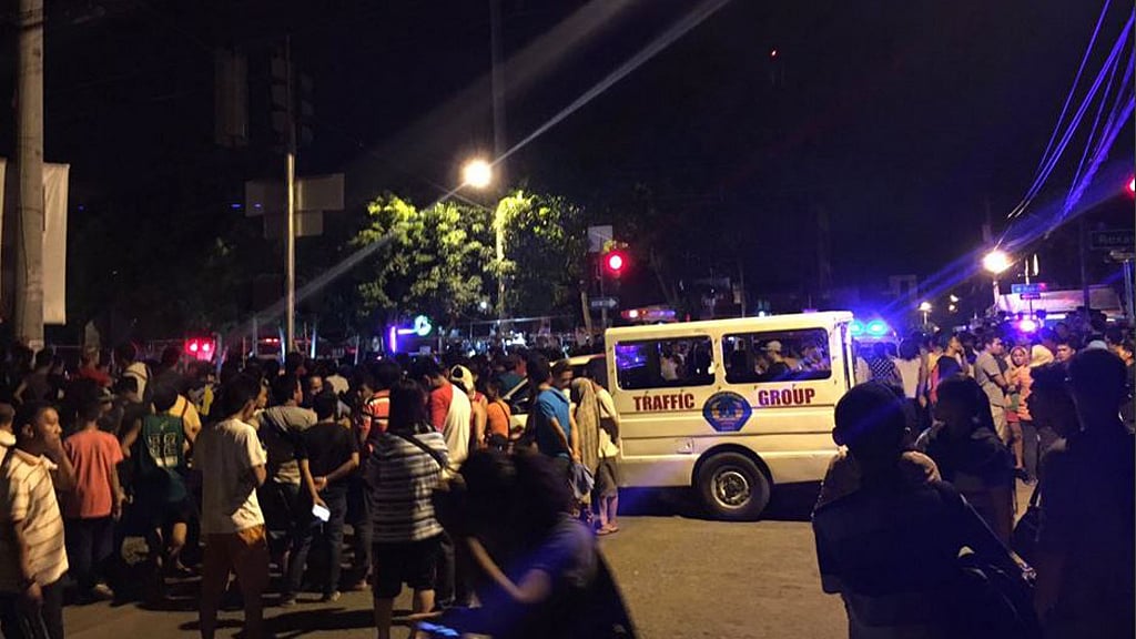 The market after the explosion. (Photo Courtesy: Twitter/<a href="https://twitter.com/leonorrala">@leonorrala</a>)