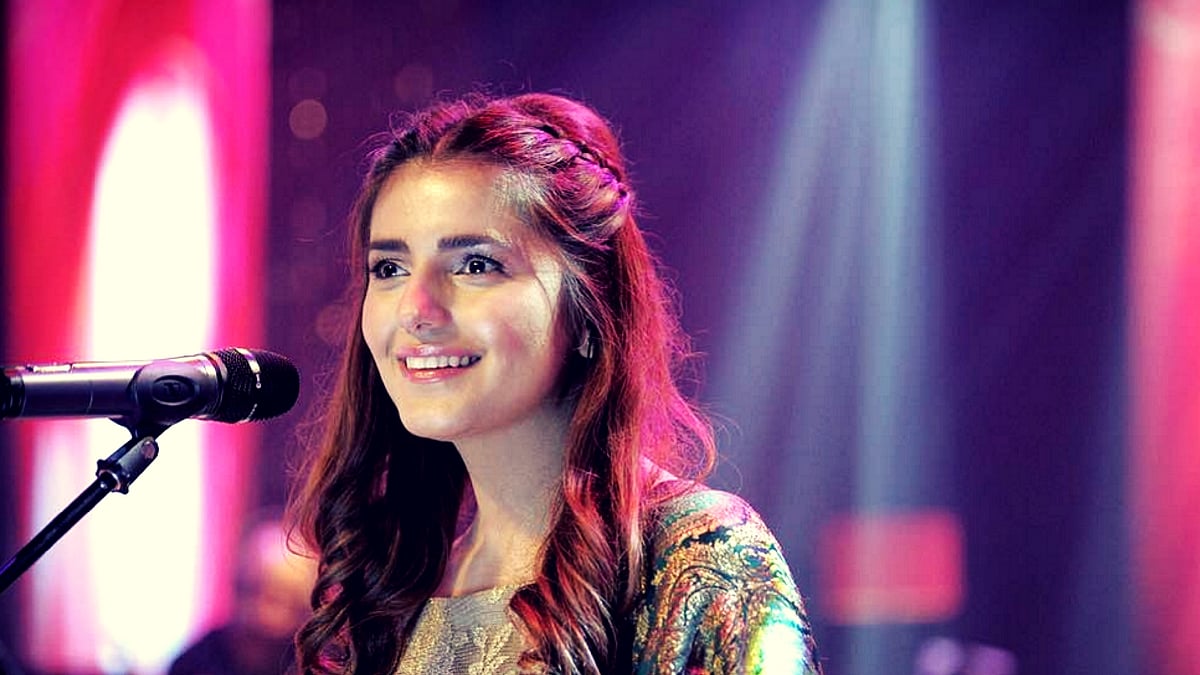 Momina Mustehsan, the singer of Coke Studio’s Afreen Afreen, shares news of her engagement. (Photo courtesy: <a href="https://www.instagram.com/p/BJvN7UujvBG/?taken-by=mominamustehsan&amp;hl=en">Instagram/@mominamustehsan</a>)