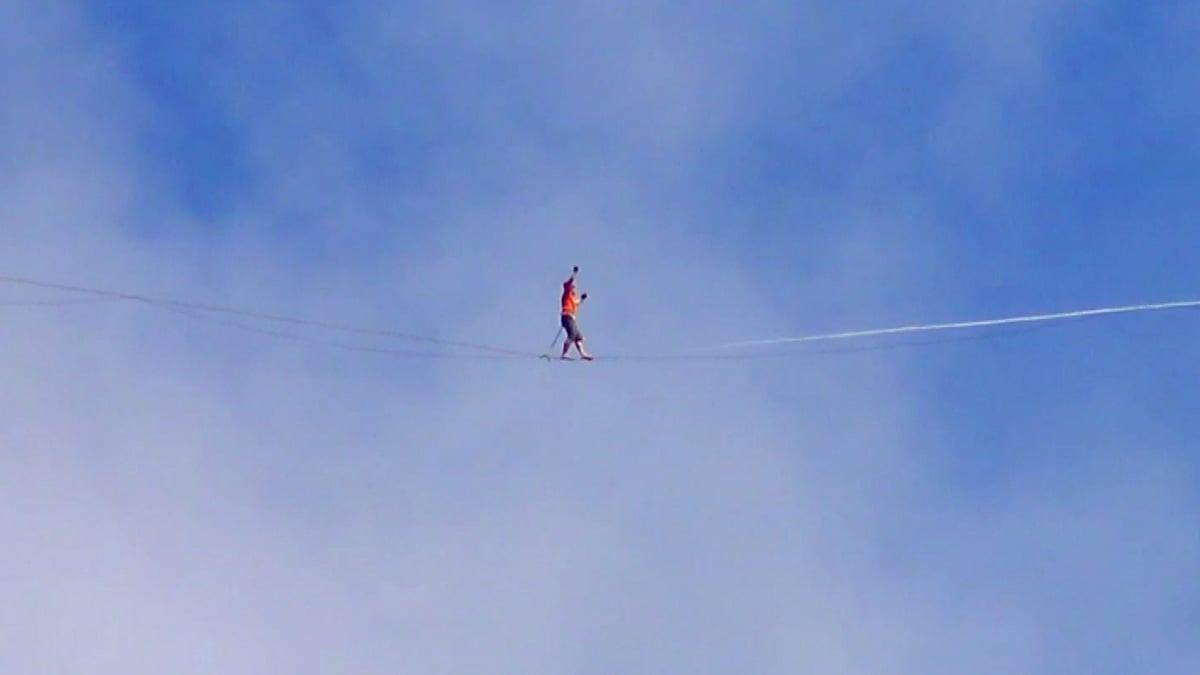 Experienced highliner Vladimir Momberger, 28, took on the stomach-churning challenge.
