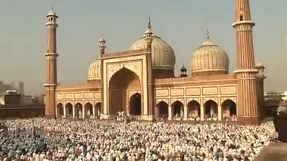 People offering Namaz in Bhopal. (Photo: ANI)
