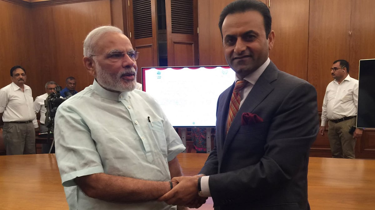 Prime Minister Narendra Modi with Afghanistan’s ambassador to India, Dr Shaida Mohammad Abdali. (Photo Courtesy: Twitter/<a href="https://twitter.com/ShaidaAbdali/status/767674005981585408">@ShaidaAbdali</a>)