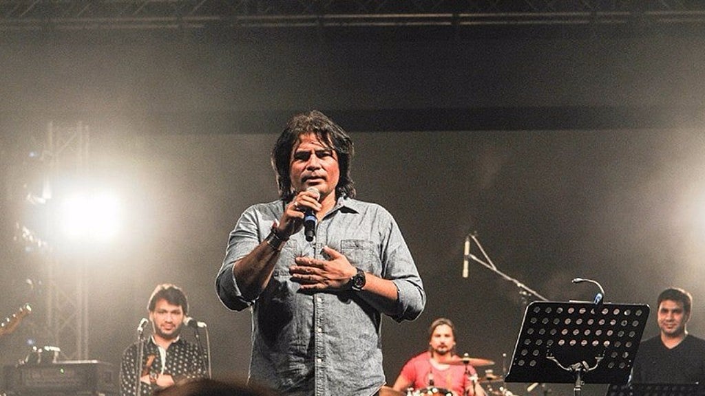 (Photo Courtesy: Facebook/<a href="https://www.facebook.com/ShafqatAmanatA/photos">@ShafqatAmanatA</a>)
