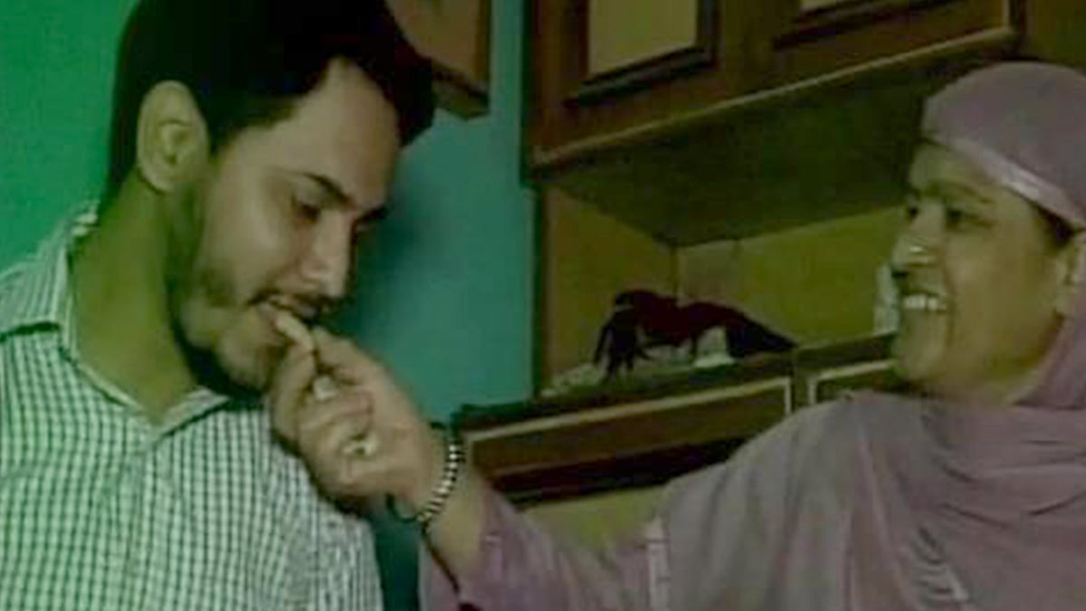Nabeel Ahmed Wani, a resident of Udhampur in Jammu and Kashmir who has topped the Border Security Force Assistant Commandant (works) examination. (Photo: ANI Screengrab)