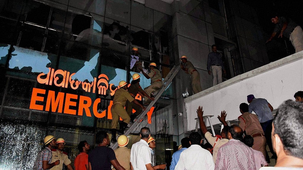  A short-circuit engulfed the ICU ward at Bhubaneswar’s SUM Hospital, where 21 people were killed on Monday night. (Photo: PTI)