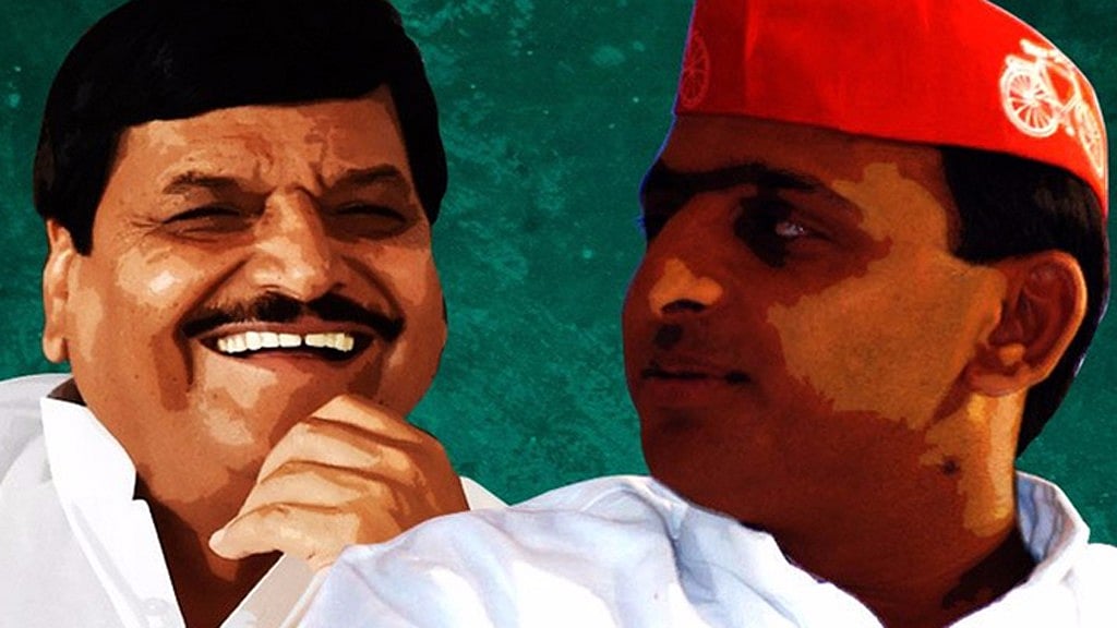 Shivpal Yadav and Akhilesh Yadav. (Photo: <b>The Quint</b>)