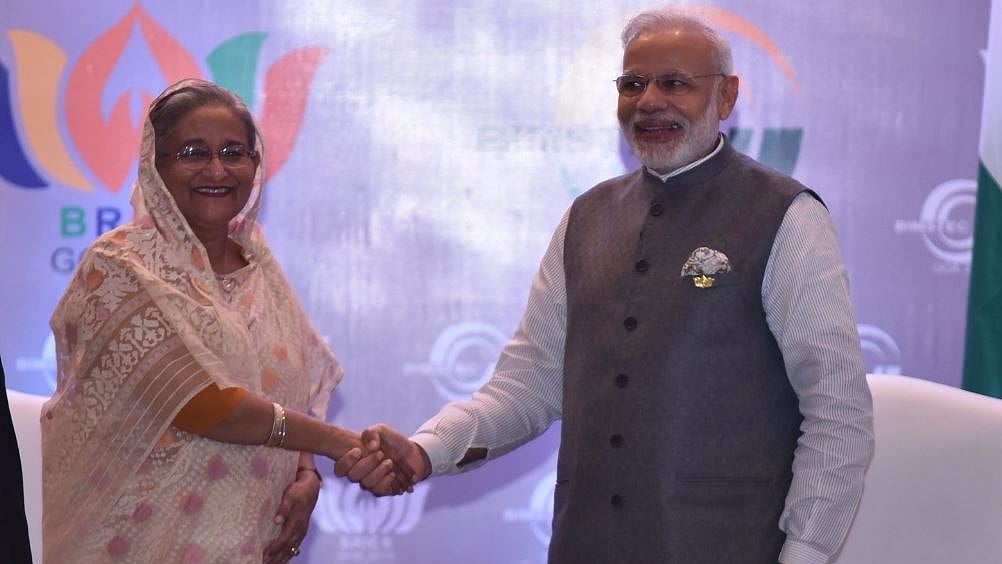 PM Modi with Bangladesh PM, Sheikh Hasina. (Photo Courtesy: <a href="https://twitter.com/MEAIndia/status/787710587237040129">Twitter/@MEAIndia</a>)