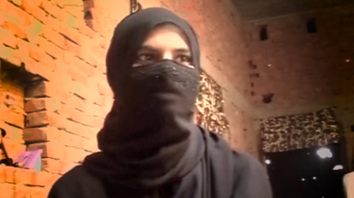 The divorced woman narrates her plight in Uttar Pradesh’s Muzaffarnagar on Saturday. (Photo: ANI Screengrab)