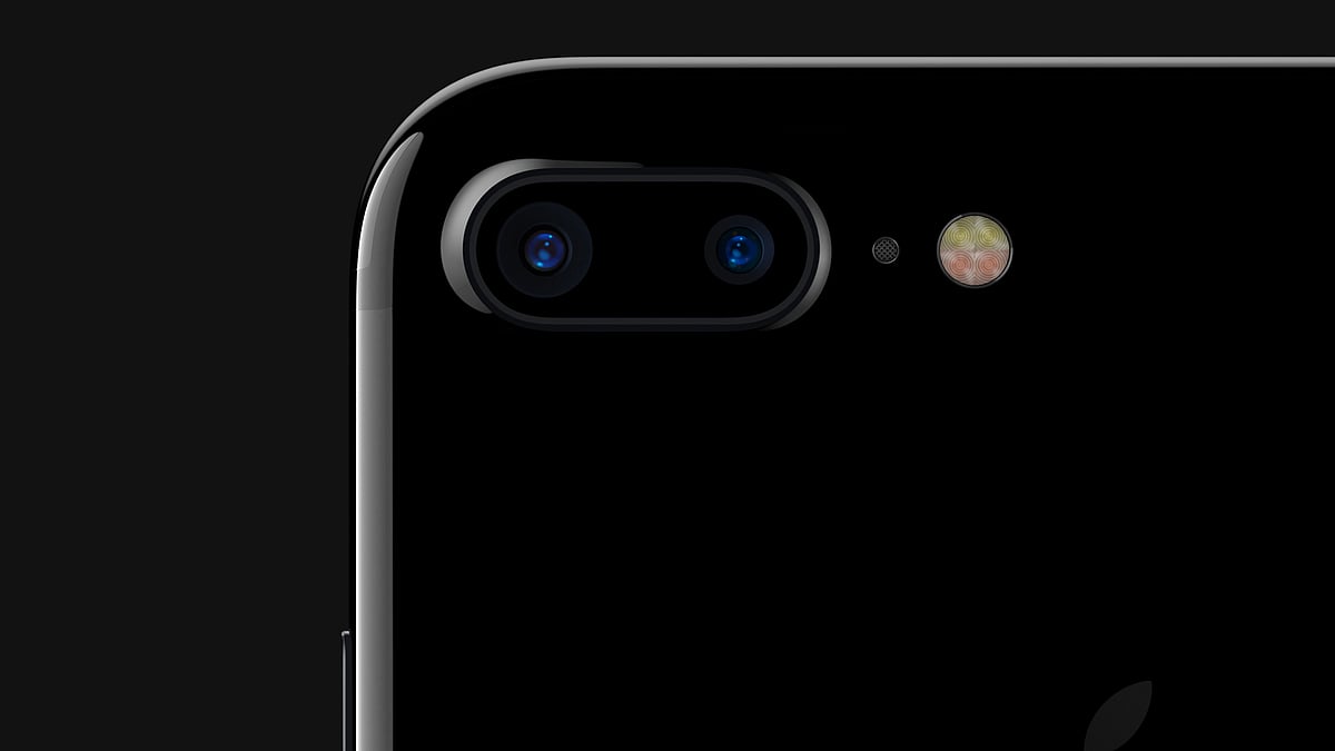 Apple iPhone 7 Plus brings the biggest camera innovation with its dual lenses, one wide angle and a telephoto lens offering 2X Optical Zoom. (Photo Courtesy: Apple)
