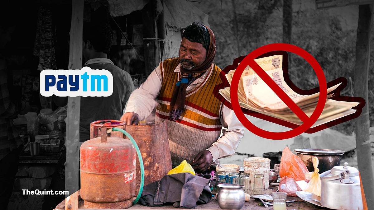 Despite the hype, mobile wallets are not helping small-time vendors like chaiwallahs tide over the cash crunch. (Photo: <b>The Quint</b>/Hardeep Singh)