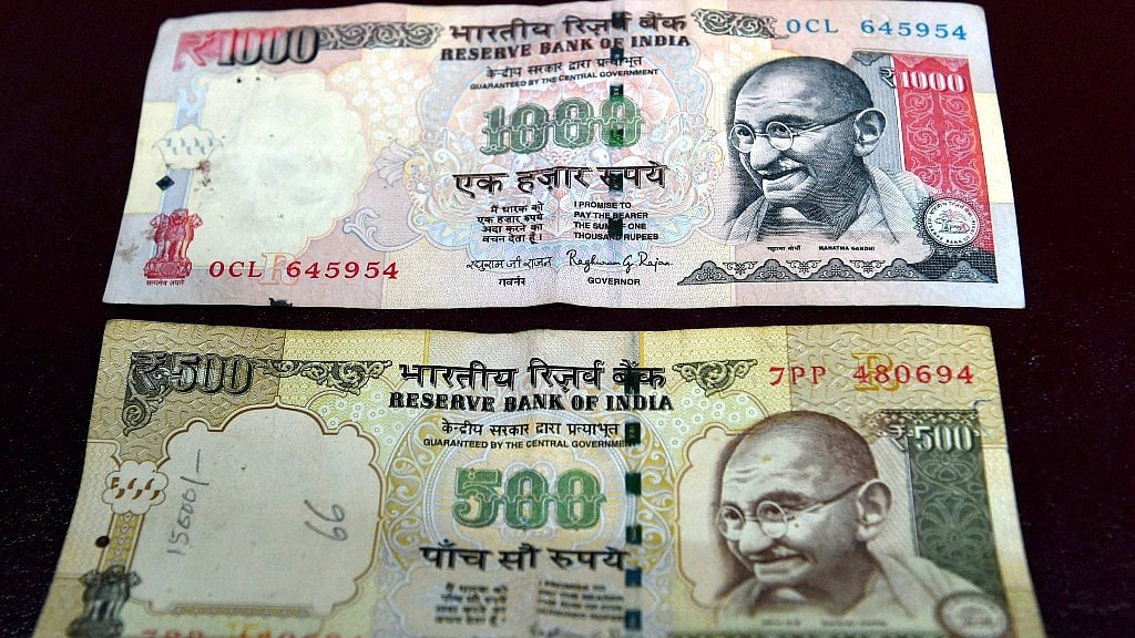 Rs 500 and Rs 1,000 notes were discontinued from Tuesday midnight as a step to curb black money. (Photo: PTI)