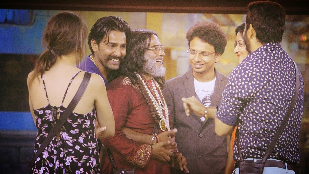 Swami re-enters the <i>Bigg Boss</i> house. (Photo Courtesy: Colors)