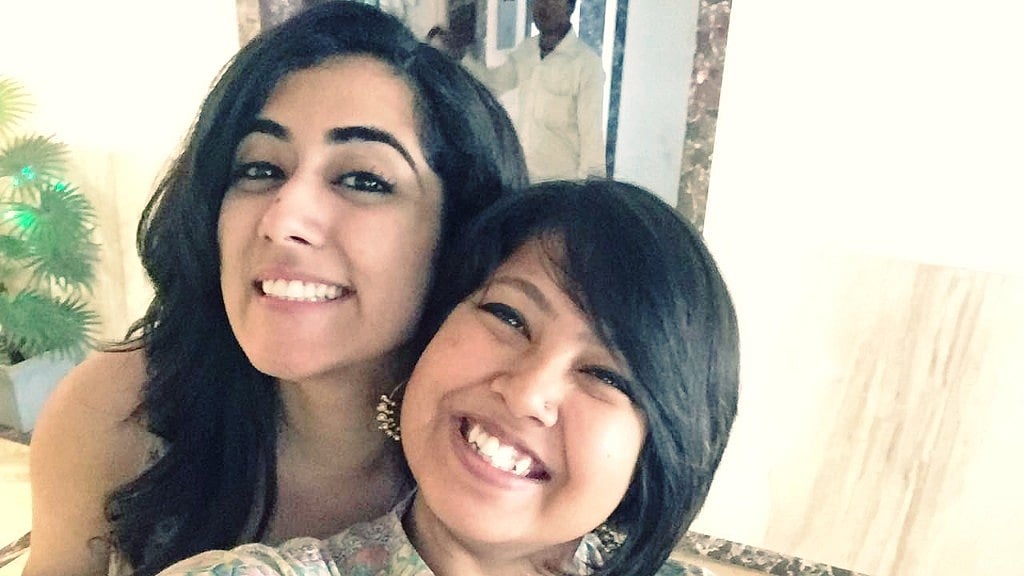 Singer Jonita Gandhi sings LIVE for <b>The Quint</b>.