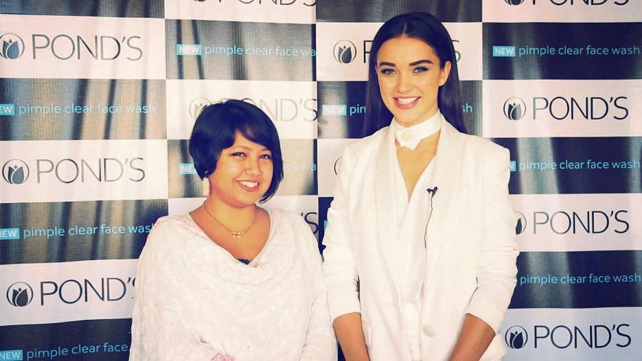 Amy Jackson tells The Quint all about her favourite things, including co-star Rajinikanth. 