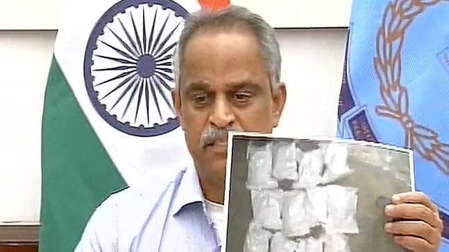 CBEC Chairman dresses the press in the biggest ever catch by DRI in Udaipur, Rajasthan on Wednesday. (Photo: ANI screengrab)