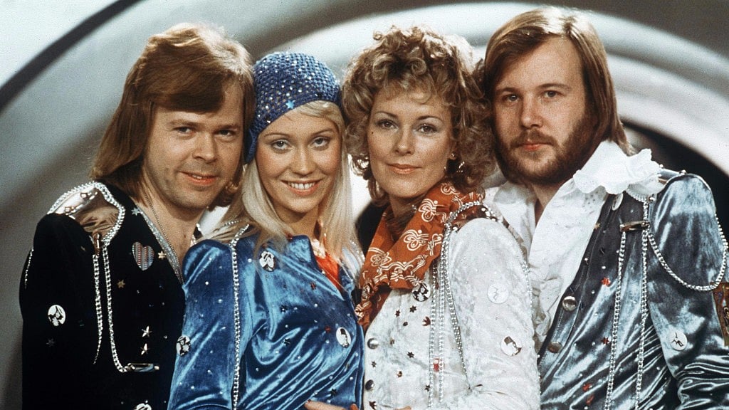 Björn Ulvaeus (first from left) began living a cashless life since 2011. (Photo courtesy: Twitter)