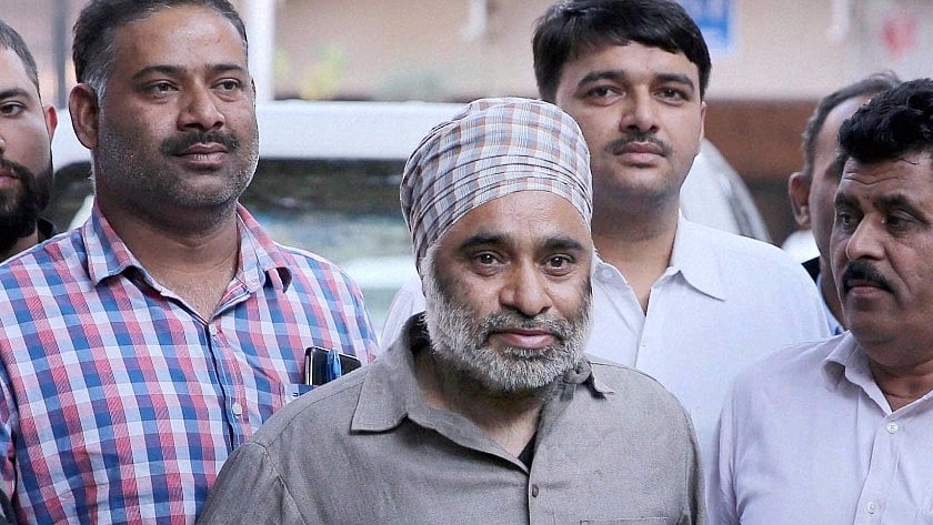 Khalistan Liberation Force chief Harminder Singh Mintoo being produced at Patiala House Court in New Delhi (Photo: PTI)