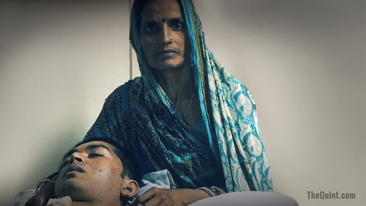 Constable Jitendra was injured in a land mine blast in Bastar in Chhattisgarh in 2014. He has been in a coma for 30 months. (Photo: <b>The Quint</b>)