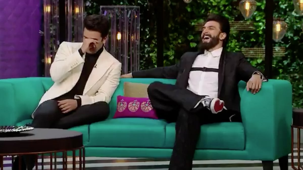 Ranveer Singh and Ranbir Kapoor on ‘Koffee With Karan’. (Photo Courtesy: Twitter/<a href="https://twitter.com/RKFanGhosts">RK FanGhosts</a>)