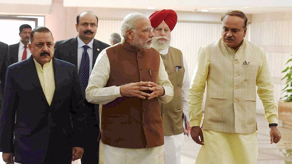 In order to build a political consensus on demonetisation, the central government is looking to form sub-committees to look into the matter. (Photo: PTI)